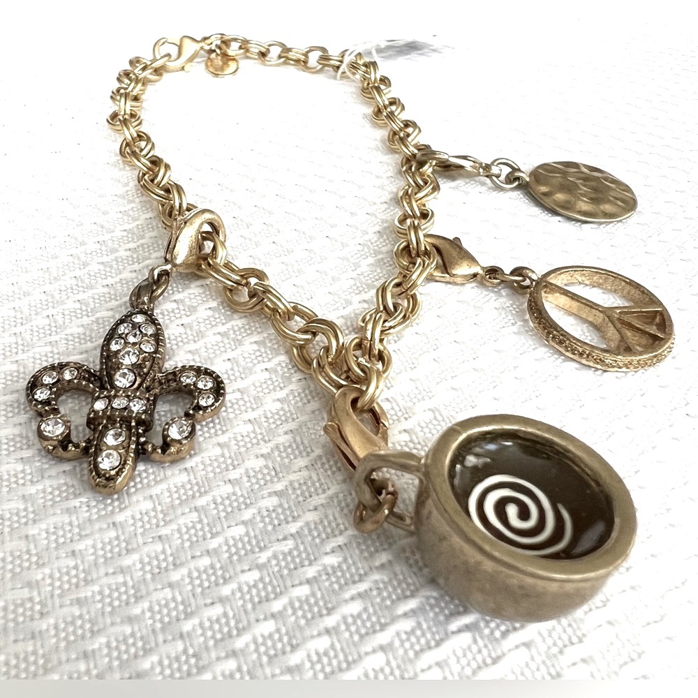 NWT lia sophia Charm bracelet with 4 removable charms, 8”, matte gold, Cute! - Picture 2 of 12